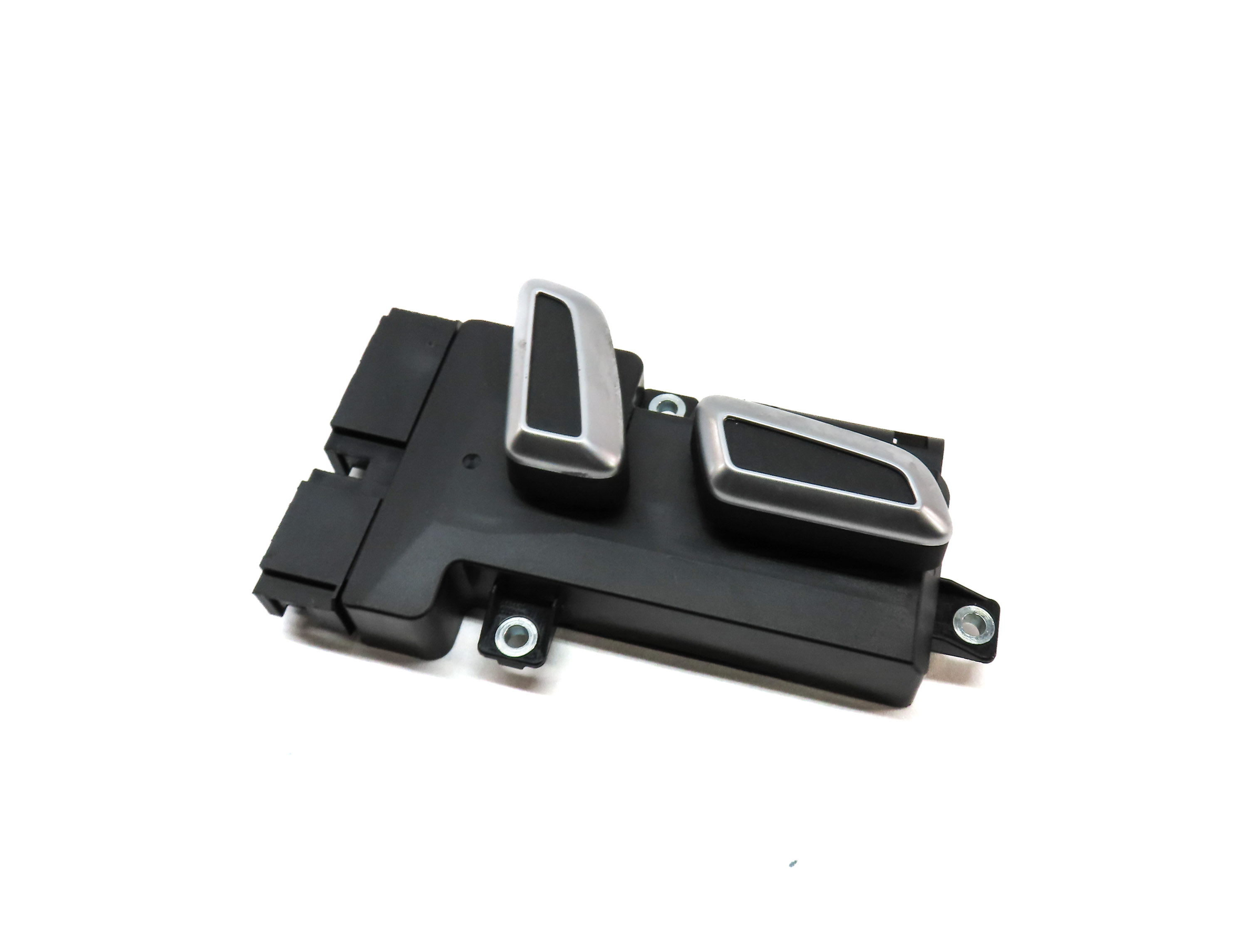 2018 AUDI Q3 (8U) FRONT RIGHT PASSENGER SEAT POSITION ADJUST SWITCH — exact item pictured